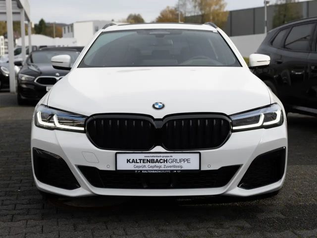 BMW 540 540d M-Sport Touring xDrive