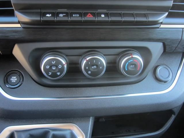 Nissan Primastar Tekna dCi 150