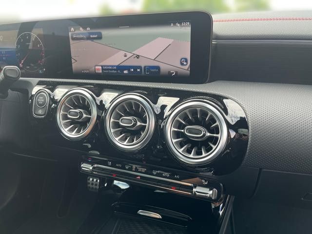 Mercedes-Benz CLA 180 AMG Line Shooting Brake