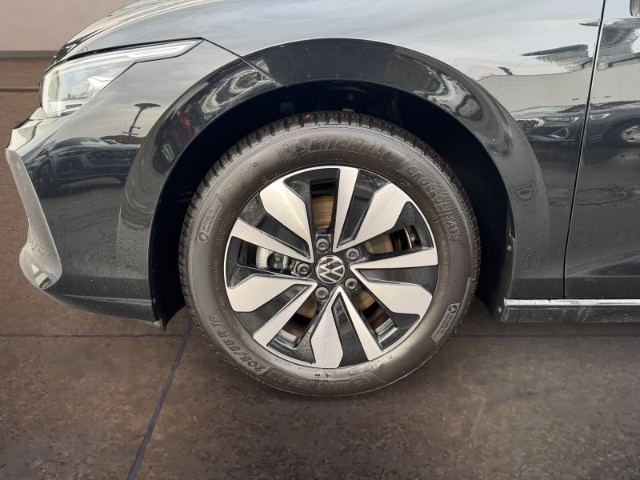 Volkswagen Golf 1.5 eTSI DSG Variant