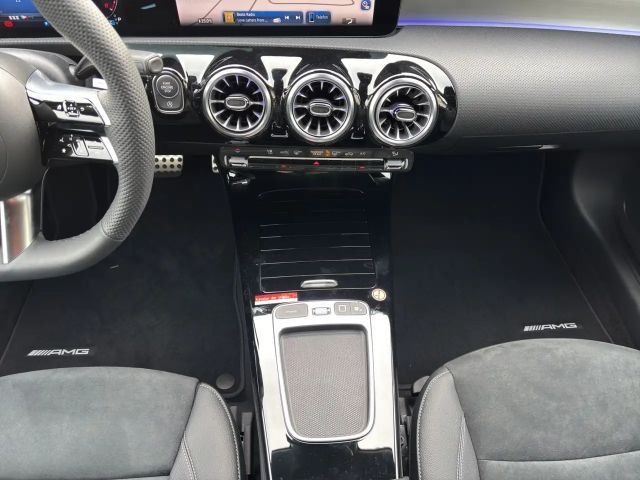 Mercedes-Benz A 200 Hatchback