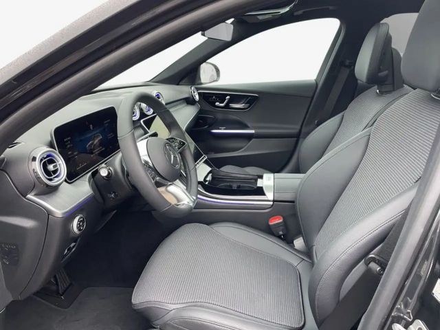 Mercedes-Benz C 200 AVANTGARDE