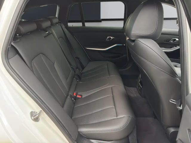 BMW 330 330e Touring