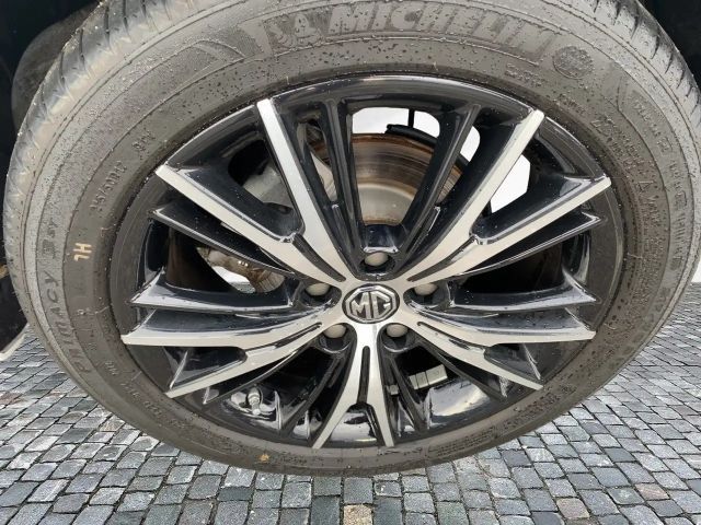 MG MG5 Luxury