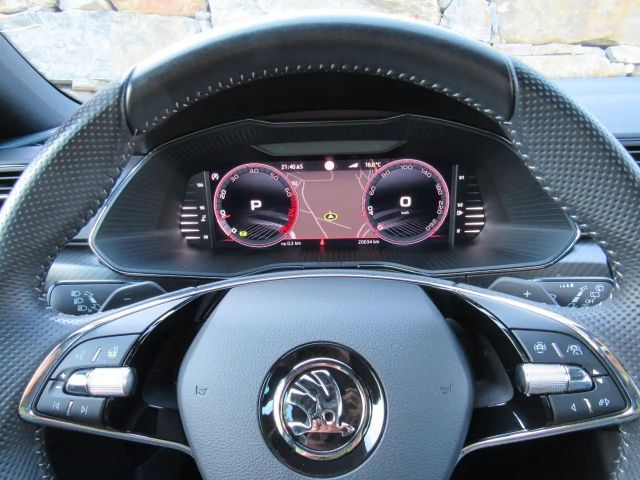 Skoda Superb 2.0 TSI 4x4 Combi Sportline