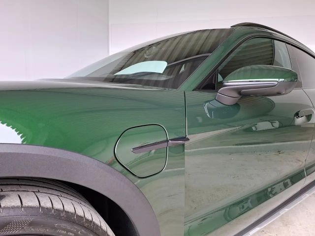 Porsche Taycan 4 Cross Turismo