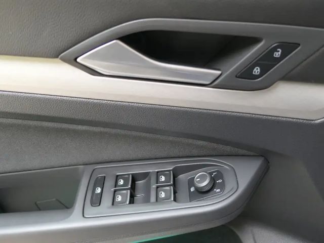 Volkswagen Golf Life Variant