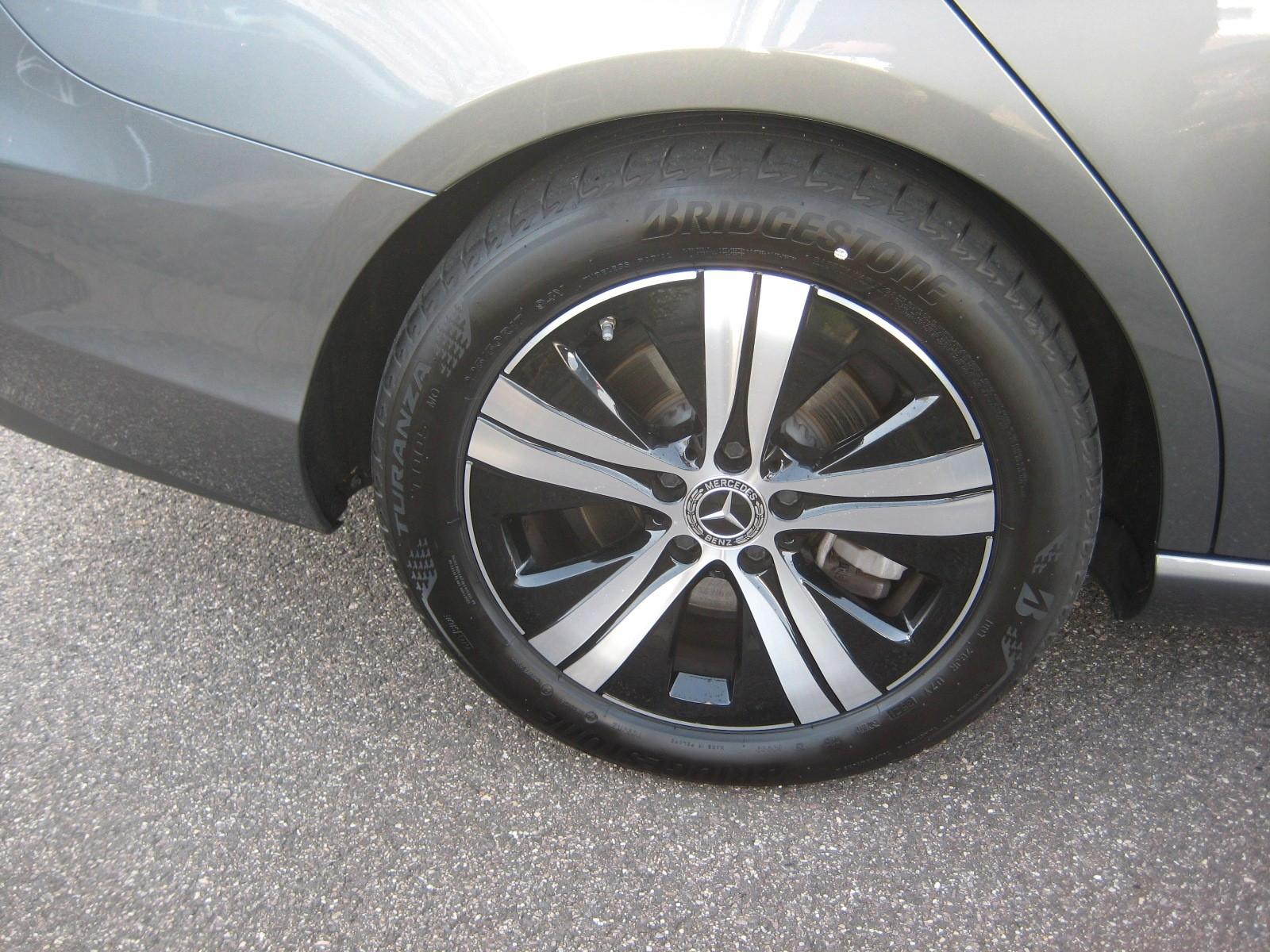 Mercedes-Benz C 220 AVANTGARDE C 220 d Estate