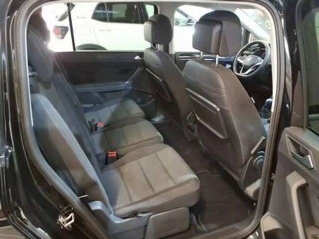 Volkswagen Touran 1.5 TSI DSG R-Line