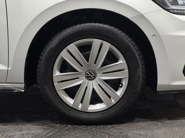 Volkswagen Touran 2.0 TDI DSG R-Line Style