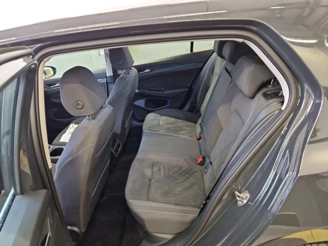 Volkswagen Golf 2.0 TSI Golf VIII Style