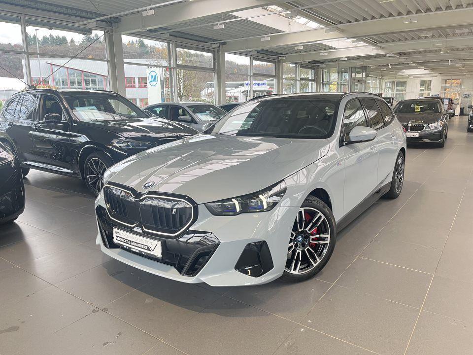 BMW i5 Touring eDrive40