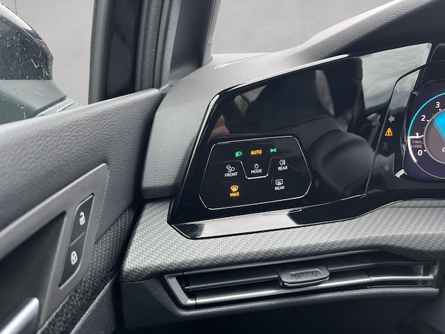 Volkswagen Golf 1.5 eTSI DSG Golf VIII R-Line