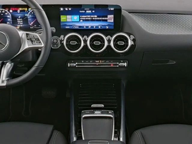 Mercedes-Benz B 200 Progressive Sedan