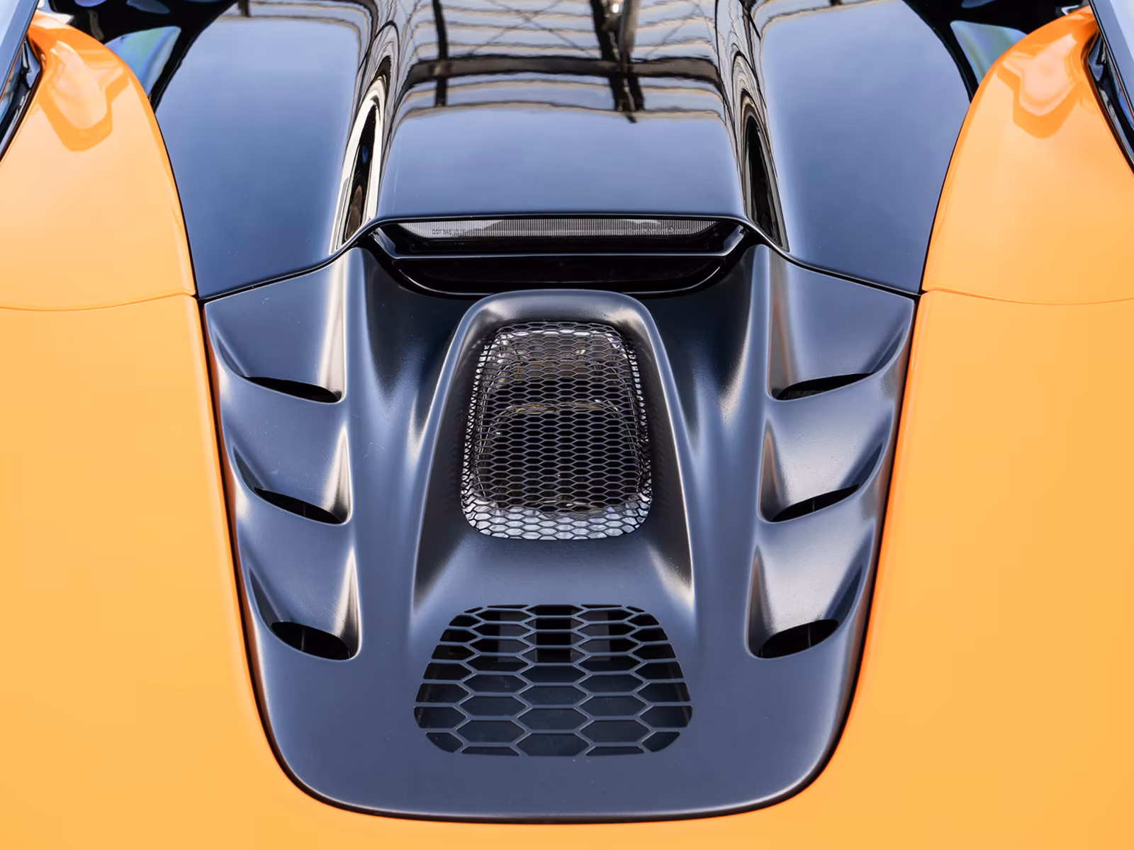 McLaren Artura Spider