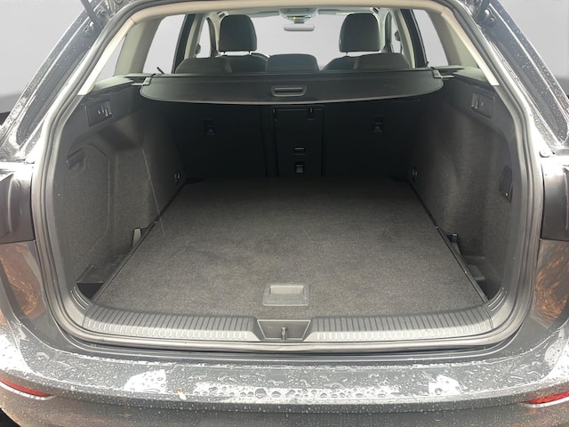 Volkswagen Golf 2.0 TDI DSG Life Variant