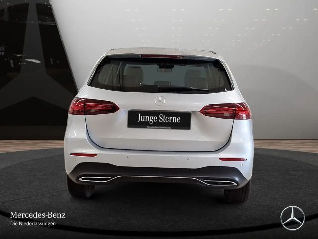 Mercedes-Benz B 200 Progressive Sedan