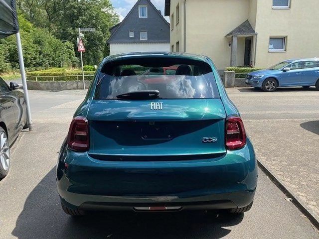 Fiat 500e 42 kWh La Prima