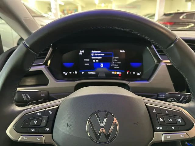 Volkswagen Touran 1.5 TSI DSG