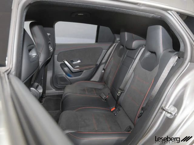 Mercedes-Benz CLA 200 AMG Line Shooting Brake