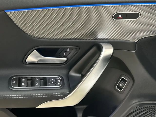 Mercedes-Benz A 180 Limousine PTS Cam Navi Wide LED SHZ