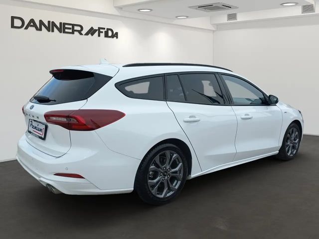 Ford Focus ST Line Wagon