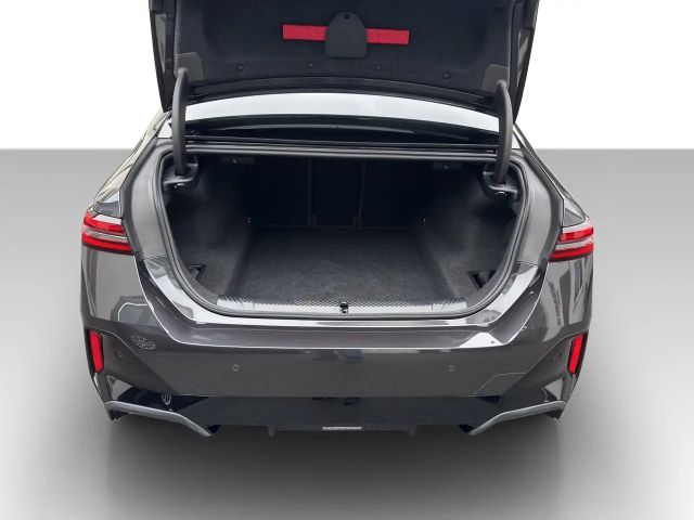 BMW 520 520d M-Sport Sedan