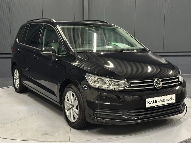 Volkswagen Touran 1.5 TSI DSG Family