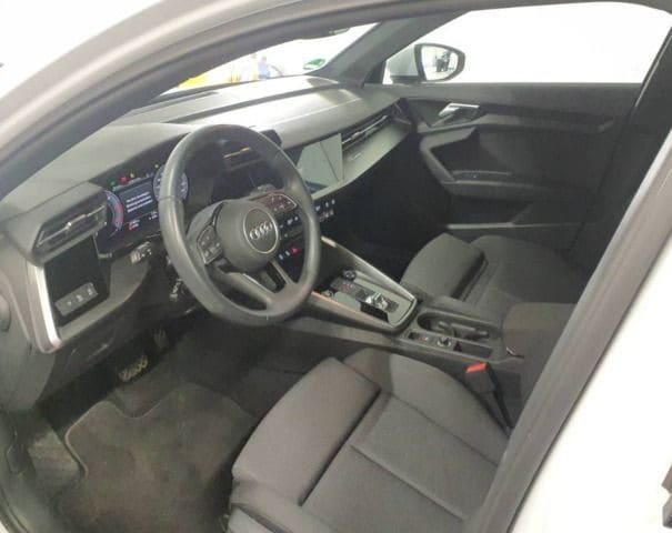 Audi A3 30 TDI S-Line S-Tronic Sedan