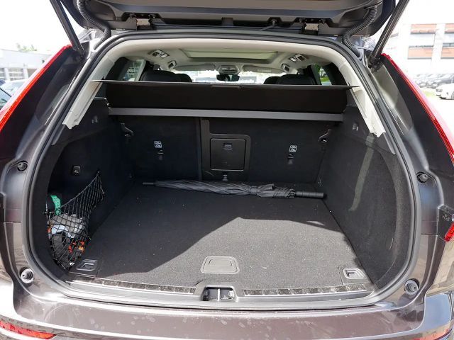 Volvo XC60 AWD Dark Plus T6