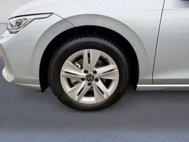 Volkswagen Golf 1.5 eTSI DSG Life Variant