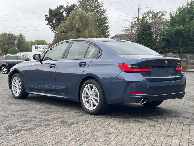 BMW 318 318i Sedan