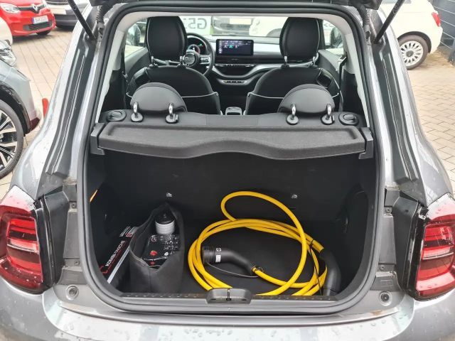 Fiat 500e Base 42kWh KLIMA*CARPLAY*ANDROID-AUTO