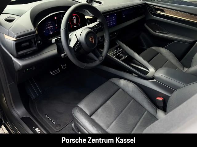 Porsche Macan 4