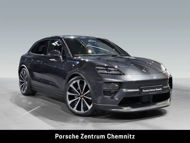 Porsche Macan 4