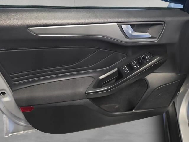 Ford Focus Cool & Connect EcoBoost Wagon