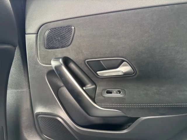 Mercedes-Benz A 180 AMG Line Hatchback