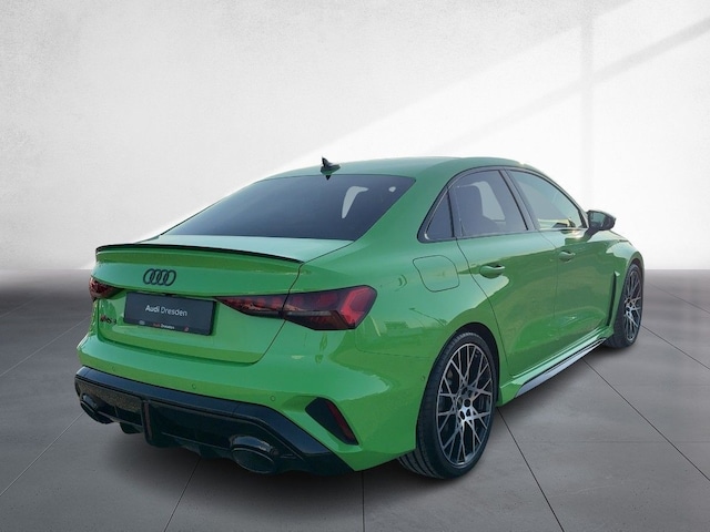 Audi RS3 Quattro S-Tronic Sedan