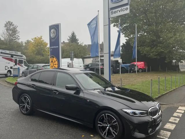 BMW 320 320d M-Sport Sedan