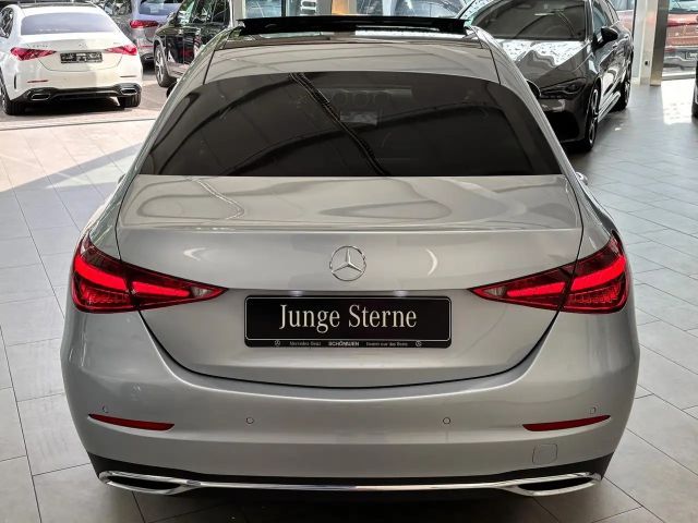 Mercedes-Benz C 200 Sedan