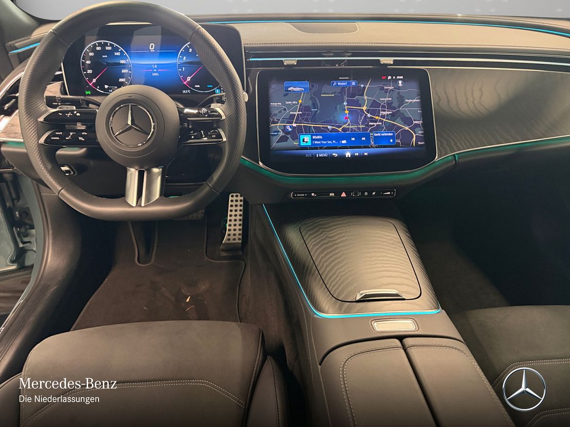 Mercedes-Benz E 200 AMG Line Sedan