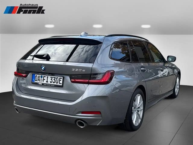 BMW 330 330e Touring xDrive