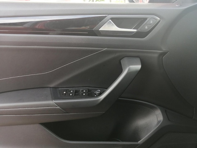 Volkswagen T-Roc 1.0 TSI Plus