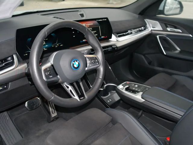 BMW iX2 eDrive20