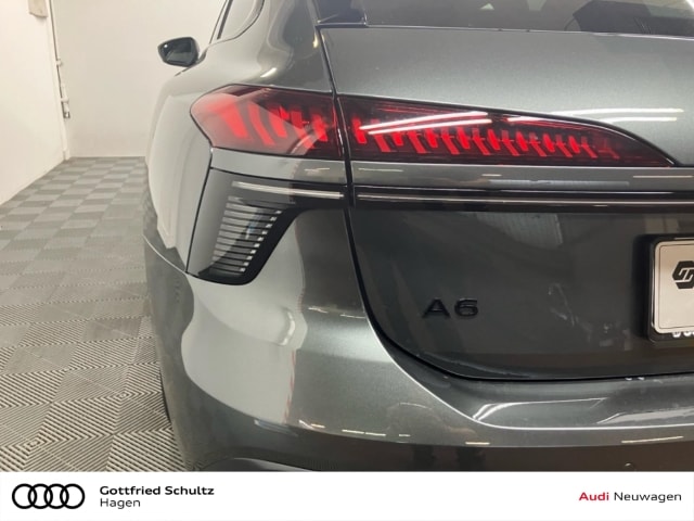 Audi A6 Avant Quattro S-Tronic