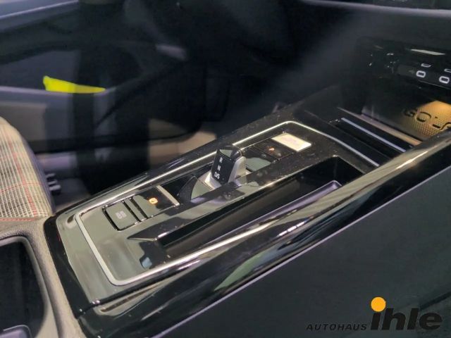 Volkswagen Golf DSG GTI Golf VIII Style