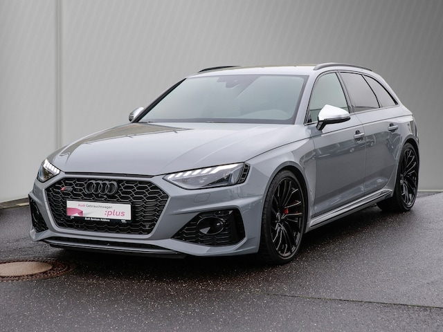 Audi RS4 Avant Quattro