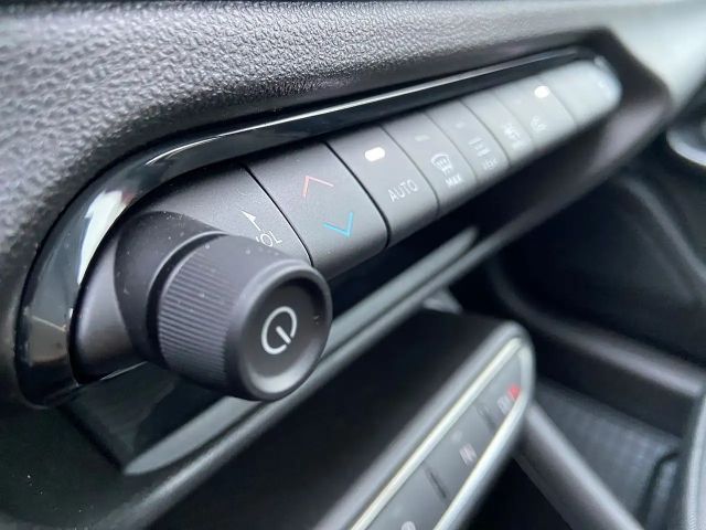 Fiat 600e Hybrid 100 6-Gang eDCT