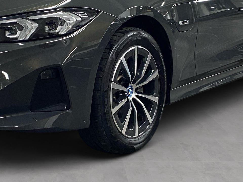 BMW 330 330e Touring xDrive