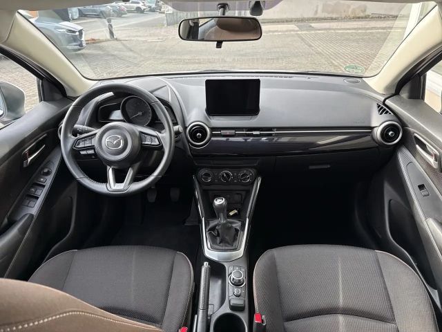 Mazda 2 Center-Line